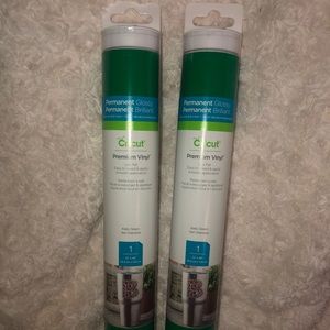(2) Cricut Permanent Vinyl Kelly Green